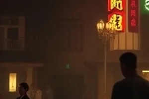 《旧站台广播》老式广播喇叭与站台长椅封面